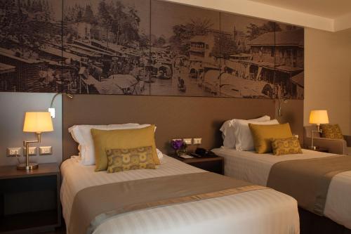 Grand Diamond Suites Hotel