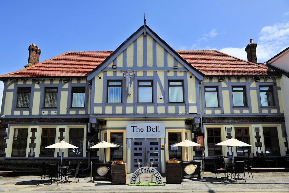 The Bell Guesthouse — 4-Star Luxury Hotel in Peterlee, United Kingdom