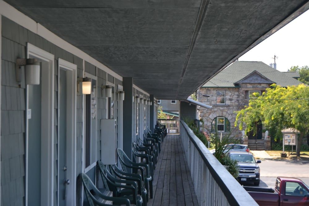The Ship Motel - photo 4