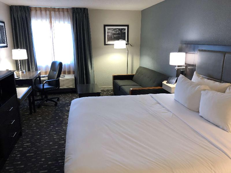 Wingate by Wyndham Auburn - photo 20