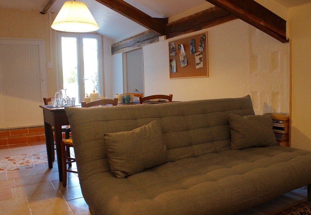 Jambon De Printemps — hotel in Champagne-Mouton