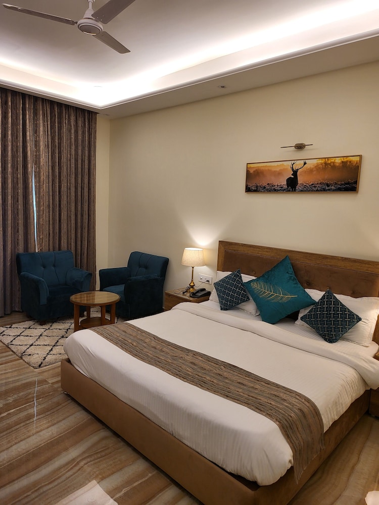 Wild Pensione Resort - carbon neutral hotel in Ramnagar
