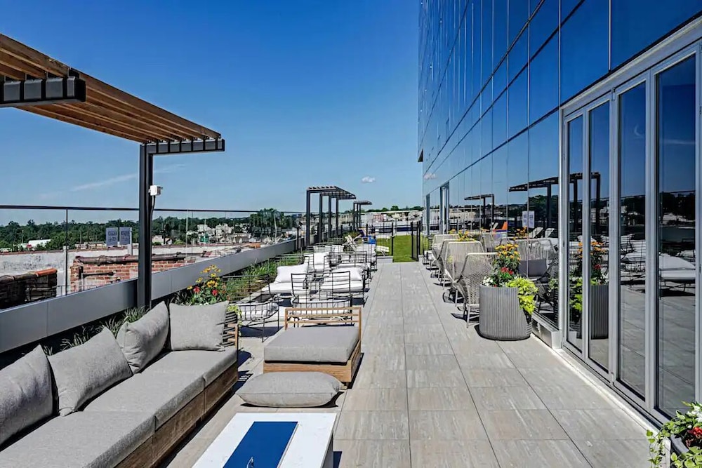 3Thirty3 333 1206 — 4-Star Luxury Hotel in New Rochelle, United States