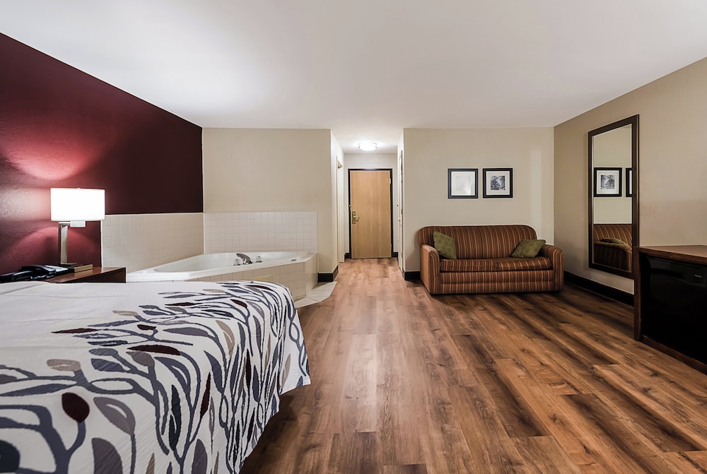 Red Roof Inn Newport News Yorktown - photo 14