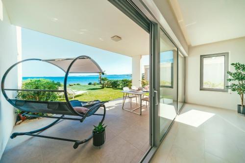 Unique Luxury Designers Apartment Right Next To The Beach — 4-Star Luxury Hotel in Sukosan, Croatia