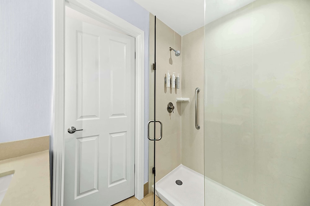 Hampton Inn Morgan Hill - photo 38