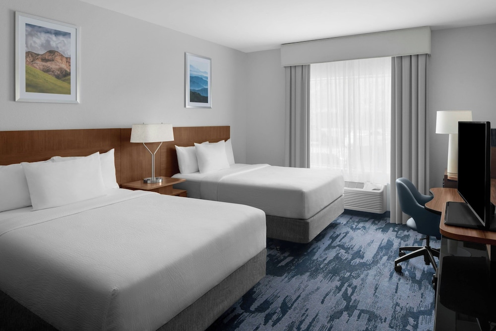 Fairfield Inn Santa Clarita Valencia - photo 9