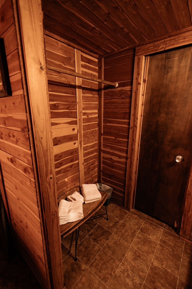 Thunderbird Resort & Event Center - photo 164