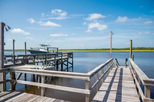 Sound Sleeper by Oak Island Accommodations - photo 15