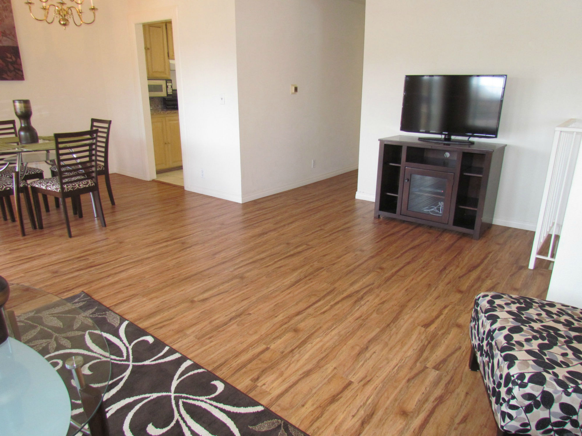 Peach Blossom Across From the Beach - photo 2