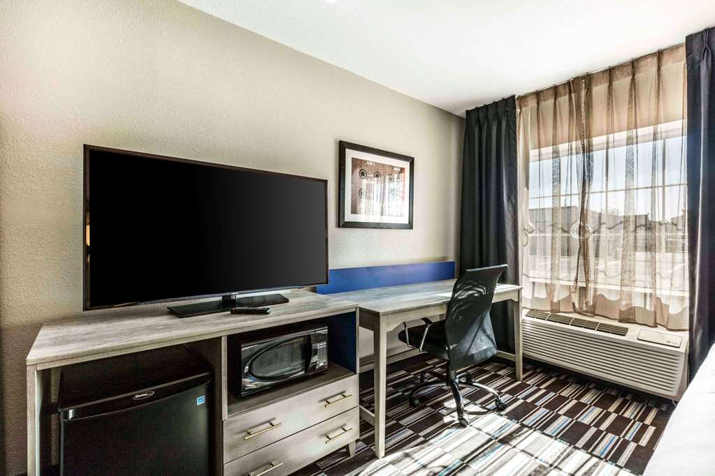 Comfort Inn Memphis Airport West - photo 7