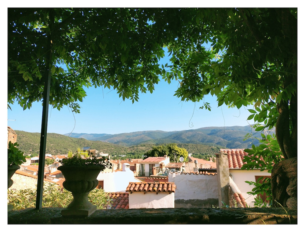 La Belle D Ame - carbon neutral hotel in Prades
