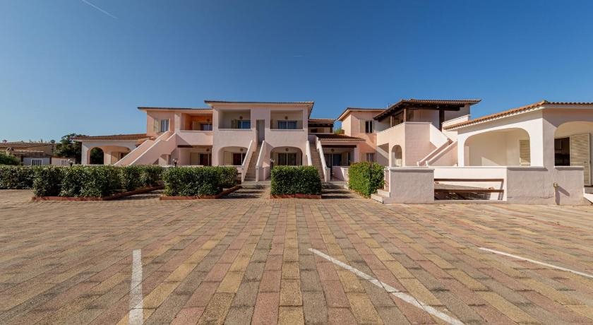 Residence Arcobaleno — 4-Star Luxury Hotel in San Teodoro, Italy