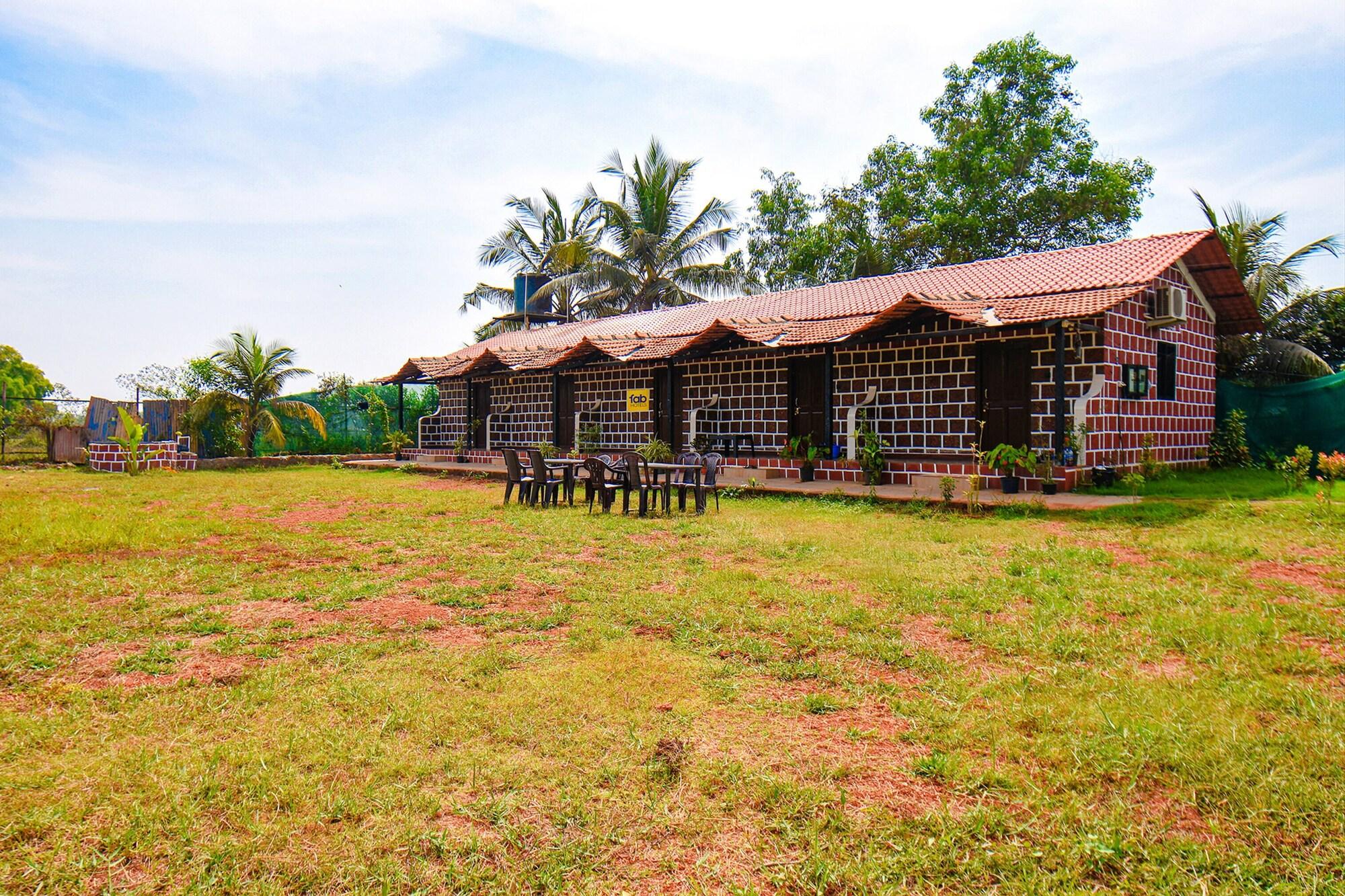 Fabexpress Peacock Suites — Saligao — photo 5