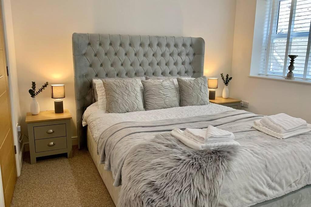Spacious Well Equipped Apartment With Parking — 4-Star Luxury Hotel in Great Yarmouth, United Kingdom