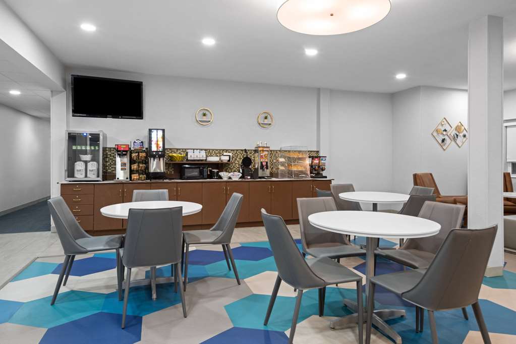 Microtel Inn & Suites by Wyndham Houma - photo 32