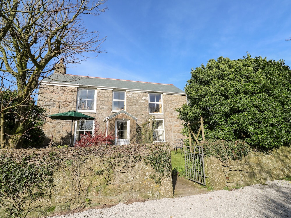 Bosworlas Farm House — 4-Star Luxury Hotel in Penzance, United Kingdom
