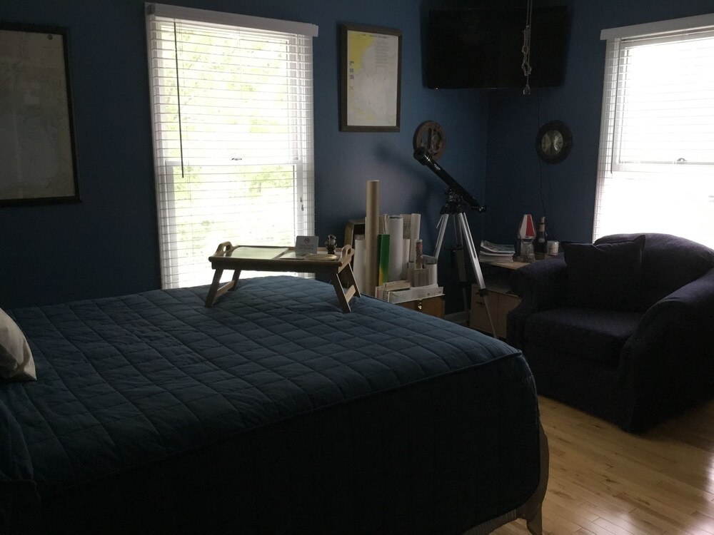 The Harsens Island Getaway Resort - photo 14