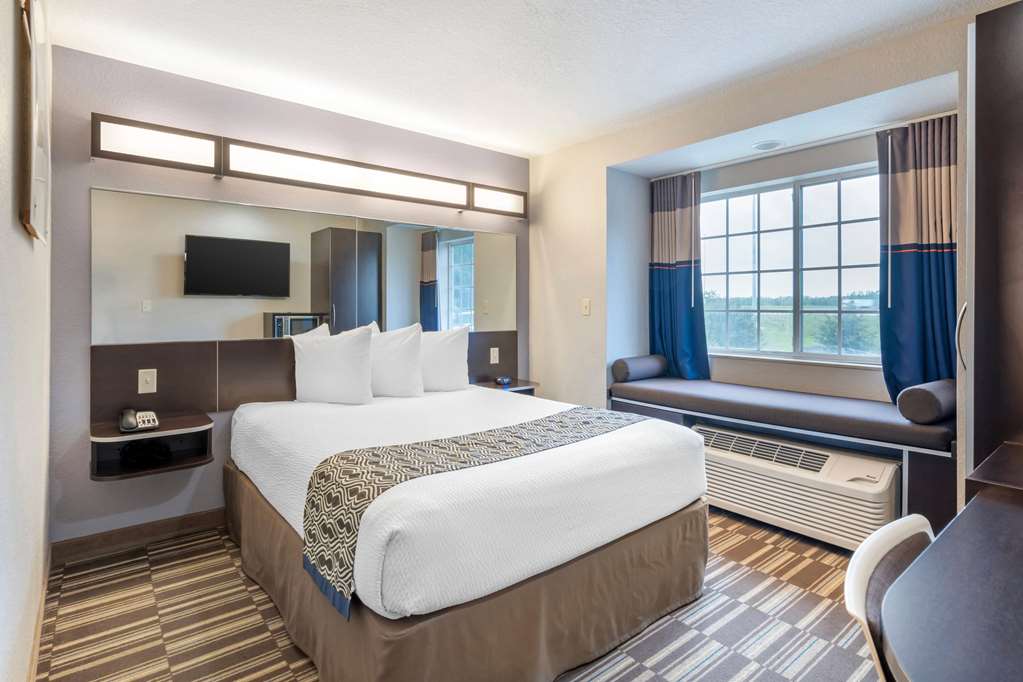 Microtel Inn & Suites by Wyndham Brooksville - photo 18