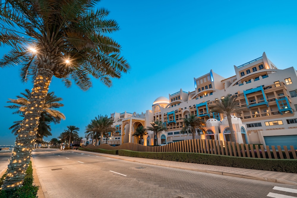 Simply Comfort. Private Sarai Apartments — 5-Star Luxury Hotel in Dubai, United Arab Emirates