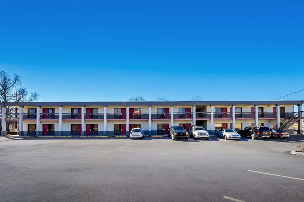 Americas Best Value Inn Ft. Jackson - photo 2