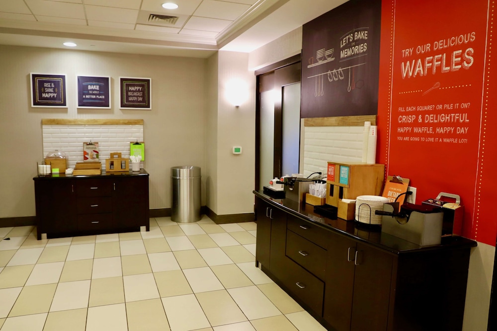 Hampton Inn Doylestown - photo 44