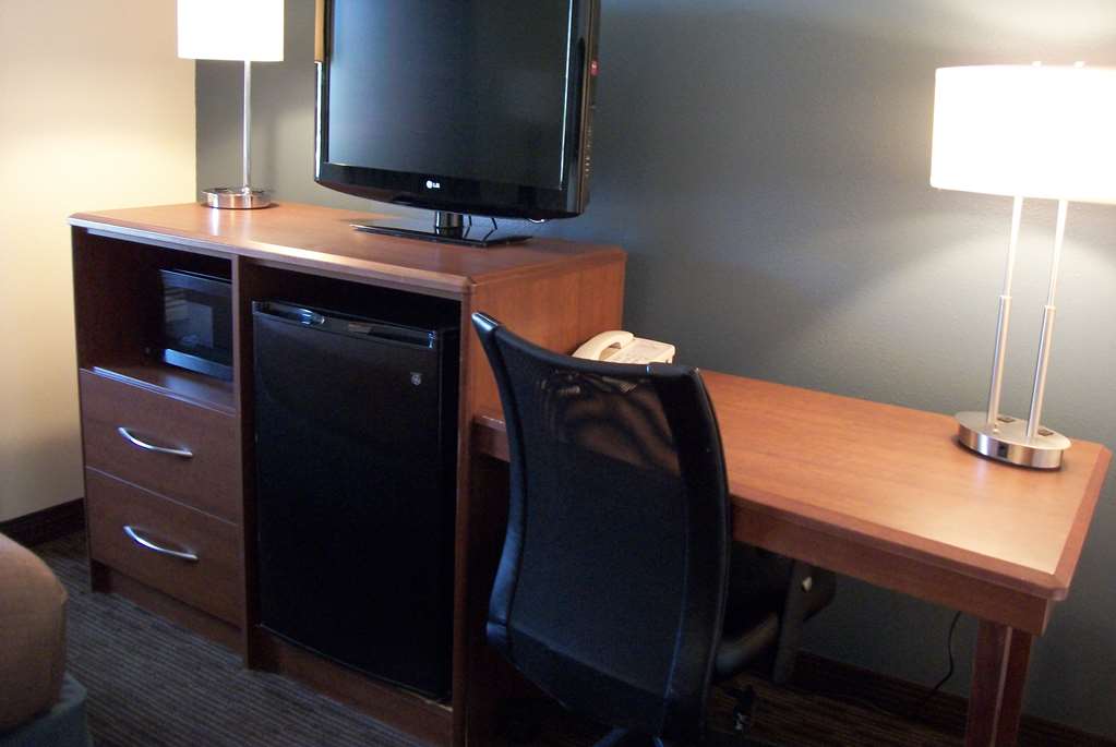 AmericInn by Wyndham Beulah - photo 23