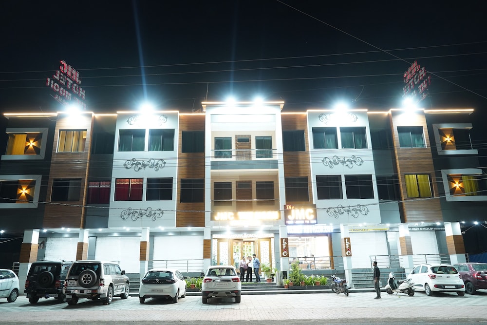 Jmc Hotel The Moon - last minute hotel in Indore