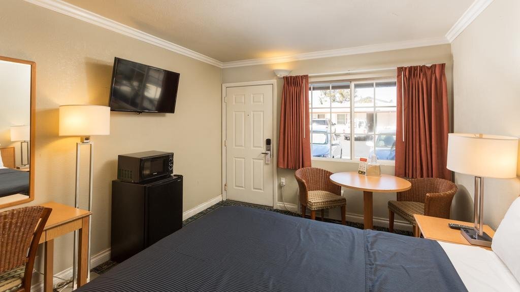 Harbor Motel - photo 20