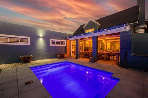 House w Pool Fireplace Braai