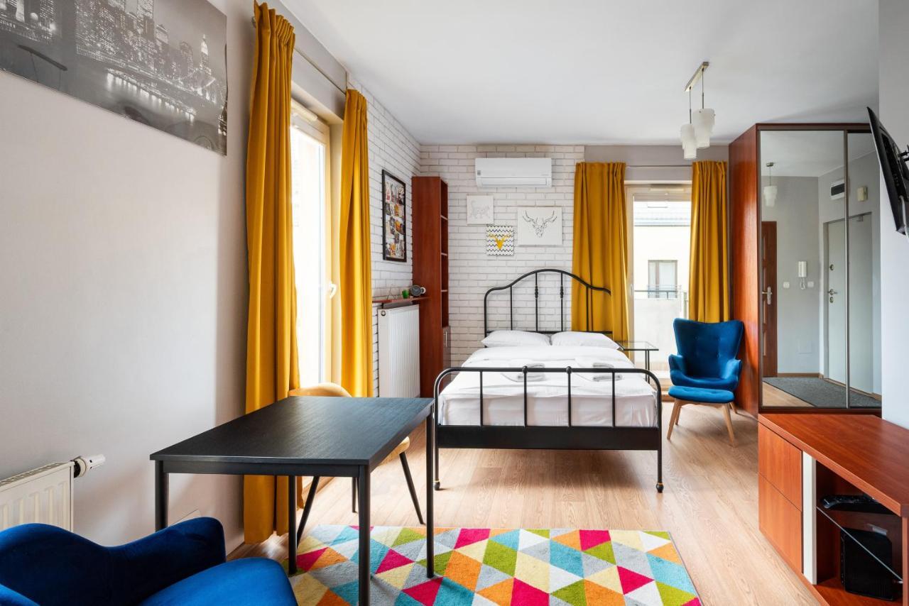 Warszawa Gocławek Comfort Studio by BookingHost — 4-Star Luxury Hotel in Warsaw, Poland