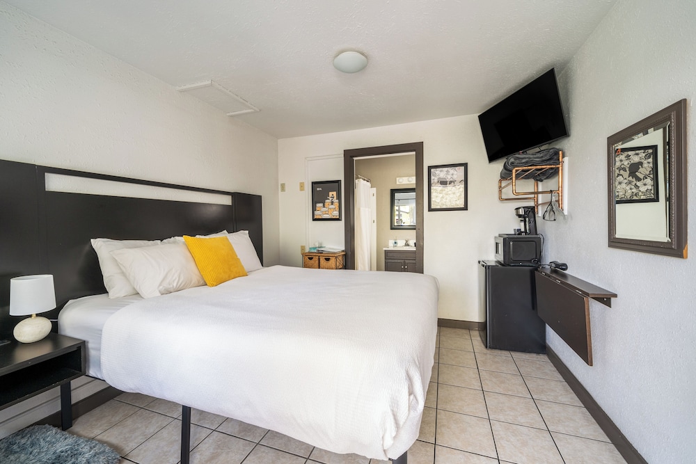 Riverwalk Inn - photo 8