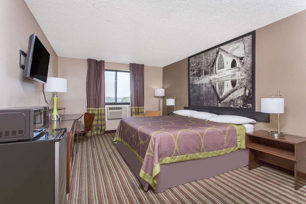 Super 8 by Wyndham Columbus Airport - photo 6