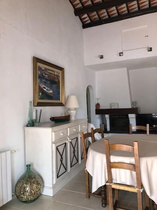 Maison de Famille Bord de Mer la Casita Blanca — 4-Star Luxury Hotel in L'escala, Spain