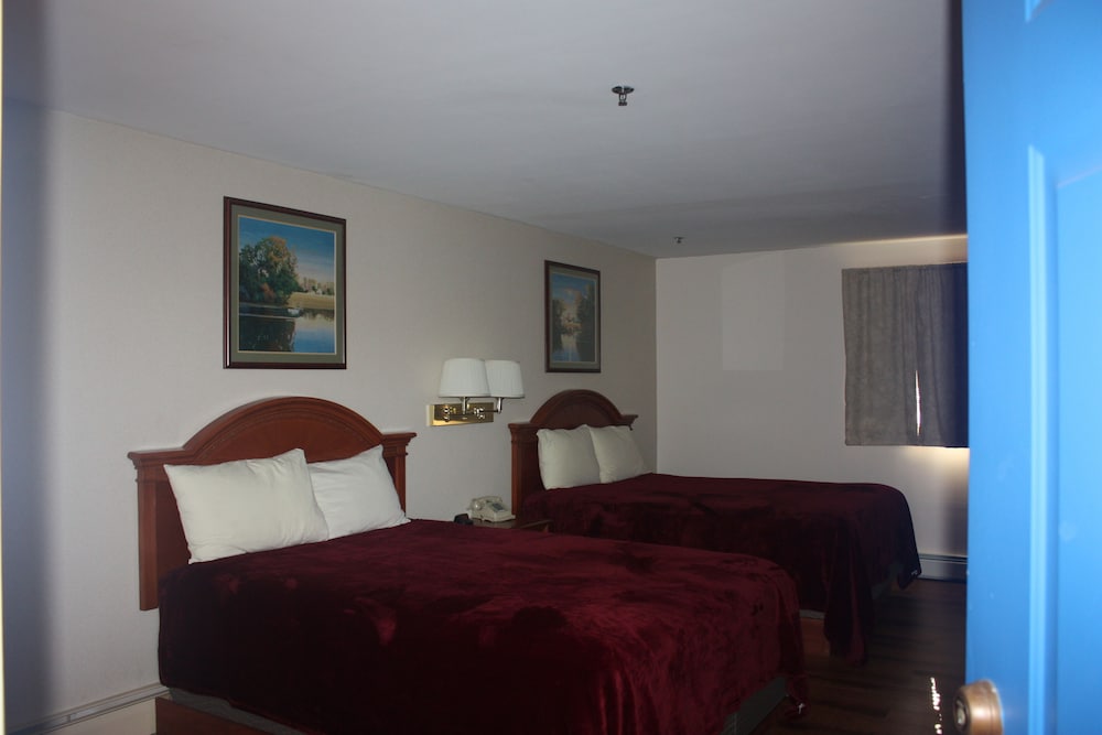 The Towne Motel - photo 39