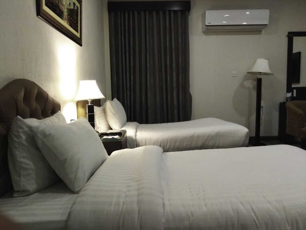 Javson Airport Hotel — Sialkot — photo 4