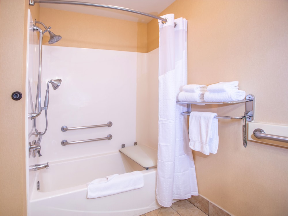Holiday Inn Express & Suites Richland by IHG - photo 7