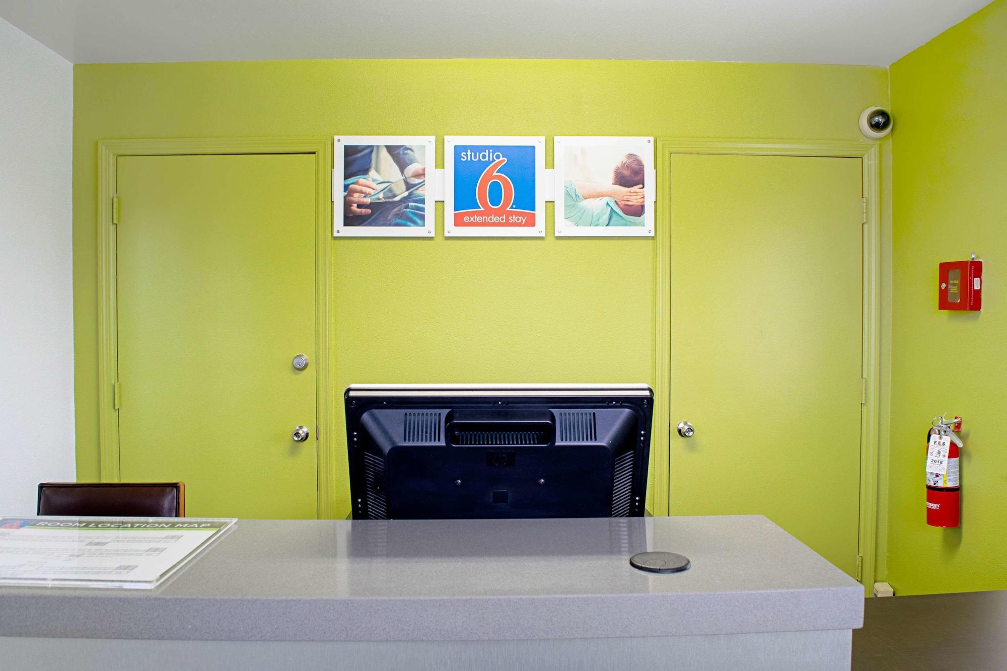 Welcome Suites Springdale - photo 13