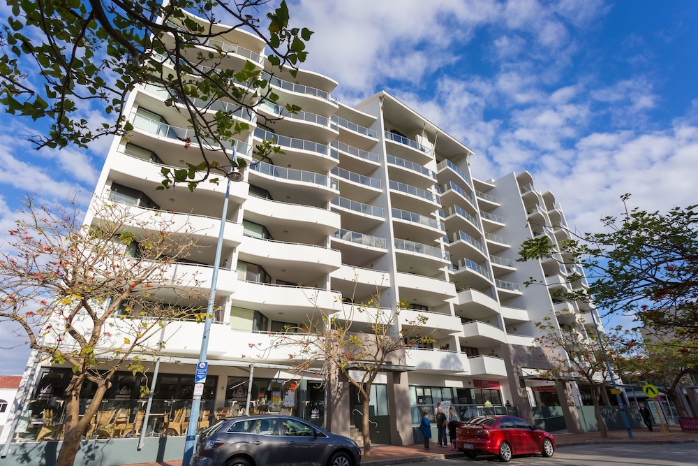 Nautilus by Rockingham Apartments — 4-Star Luxury Hotel in Rockingham, Australia