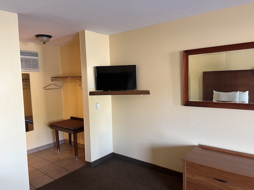 All Star Inn & Suites - photo 157