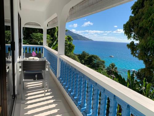 Crystal Apartments Seychelles SeaView Upper Floor — 4-Star Luxury Hotel in Victoria, Seychelles
