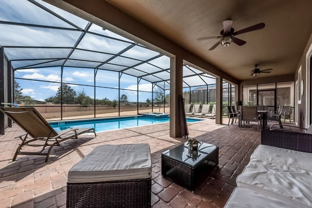 Je54200 Champions Gate Resort 8 Bed 5 Baths Villa — 4-Star Luxury Hotel in Davenport, United States