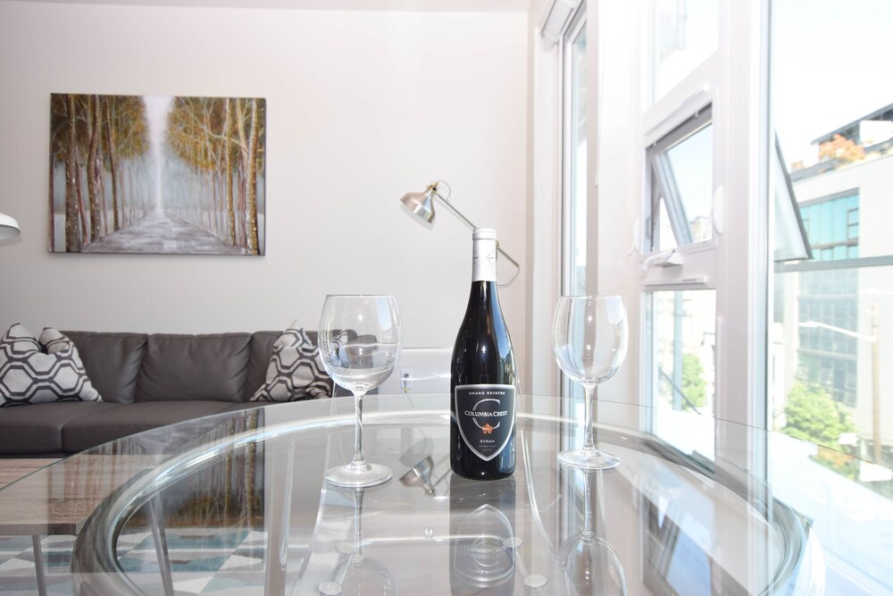 Capitol Hill Suites by Luxe Hubs - photo 13
