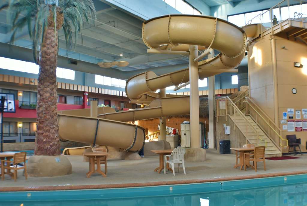 Ramada by Wyndham Sioux Falls Airport Waterpark & Event Ctr - photo 9