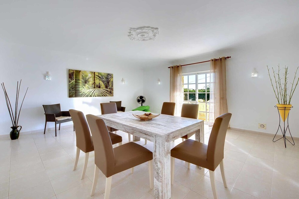Villa Licinia — 4-Star Luxury Hotel in Guia, Portugal