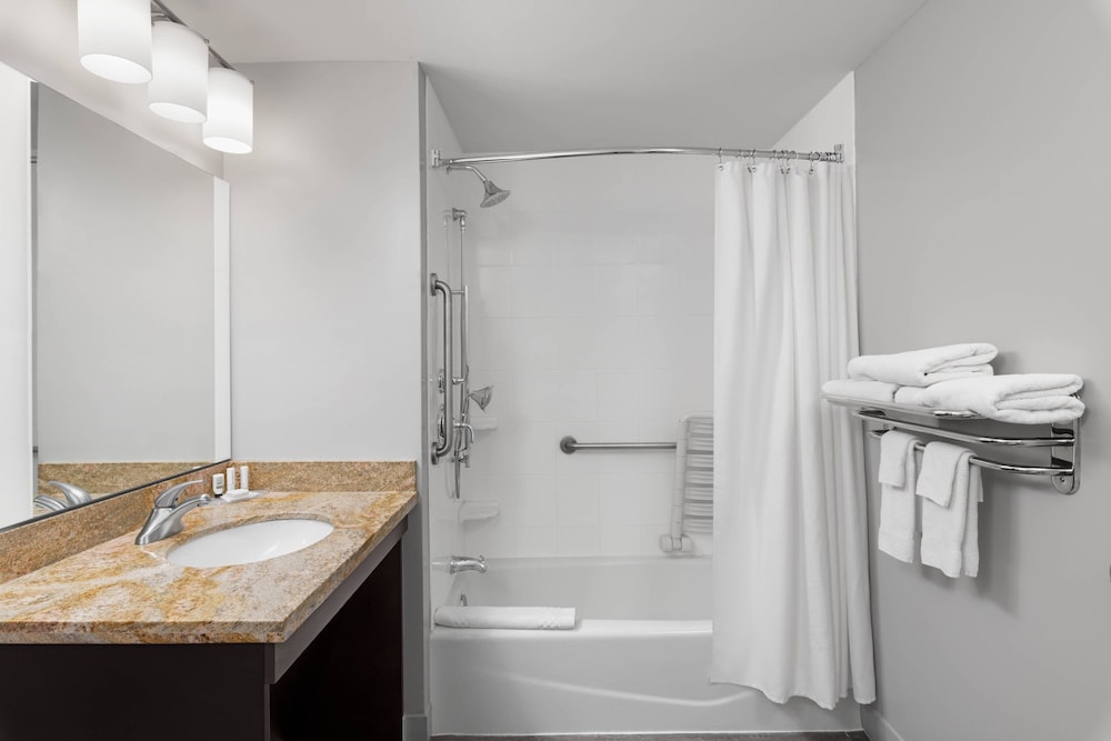 TownePlace Suites by Marriott Denver Airport at Gateway Park - photo 21
