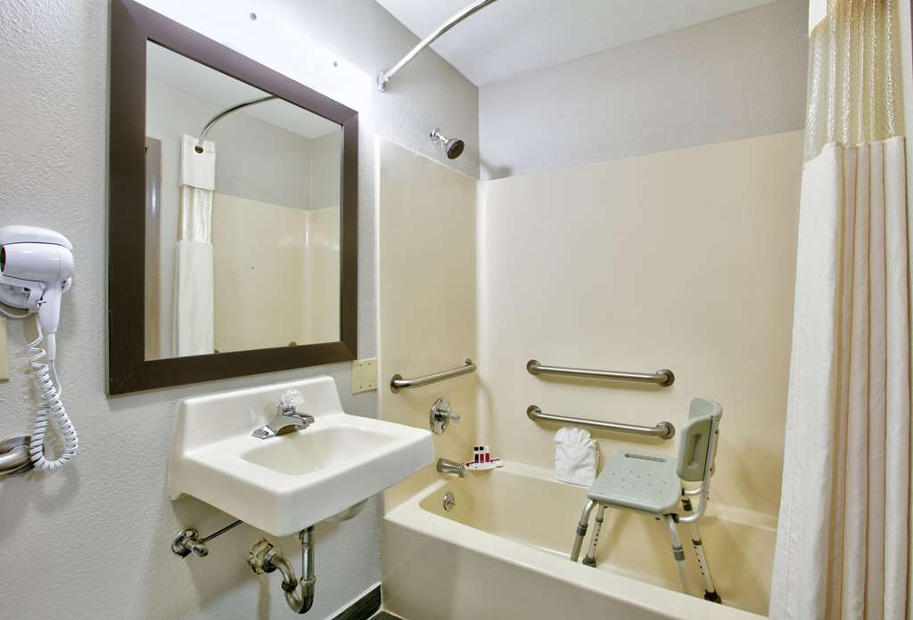Days Inn by Wyndham Tunica Resorts - photo 39