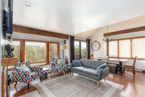 Quiet Home Minutes from Lake Galena & Eagle Ridge — 4-Star Luxury Hotel in Galena, United States