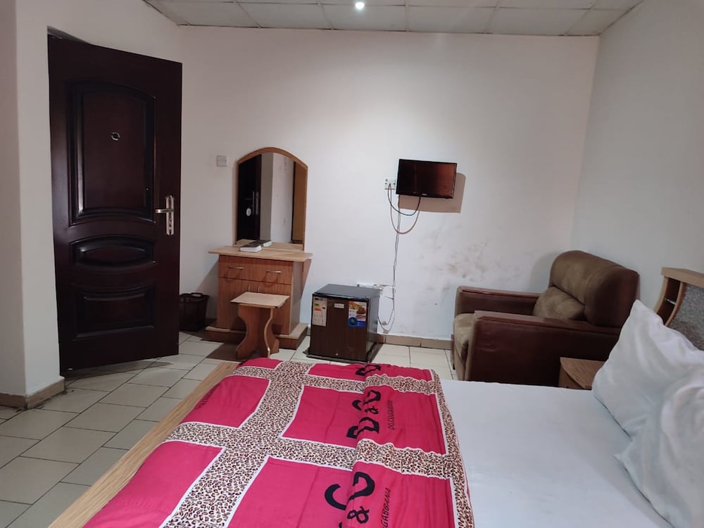 Rodze Hotel Zone 3 — Abuja — photo 5