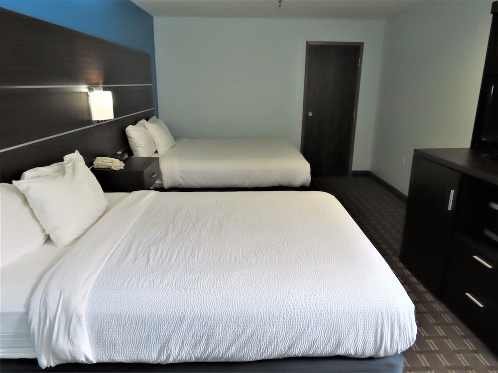 St. Charles Hotel - photo 7